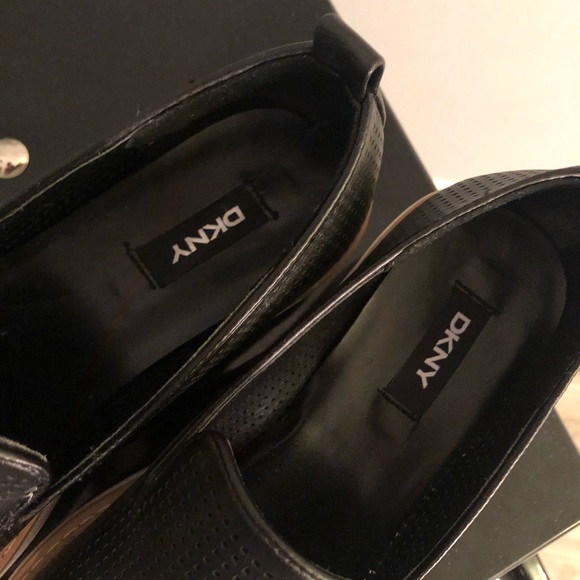 NWOT DKNY Shoes - Picture 2 of 4